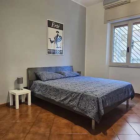 شقة Casa Paola Al Tuscolano روما
